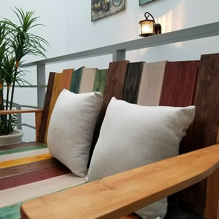 Timemark Travel Homestay & Hostel Cidade de Ho Chi Minh Exterior foto